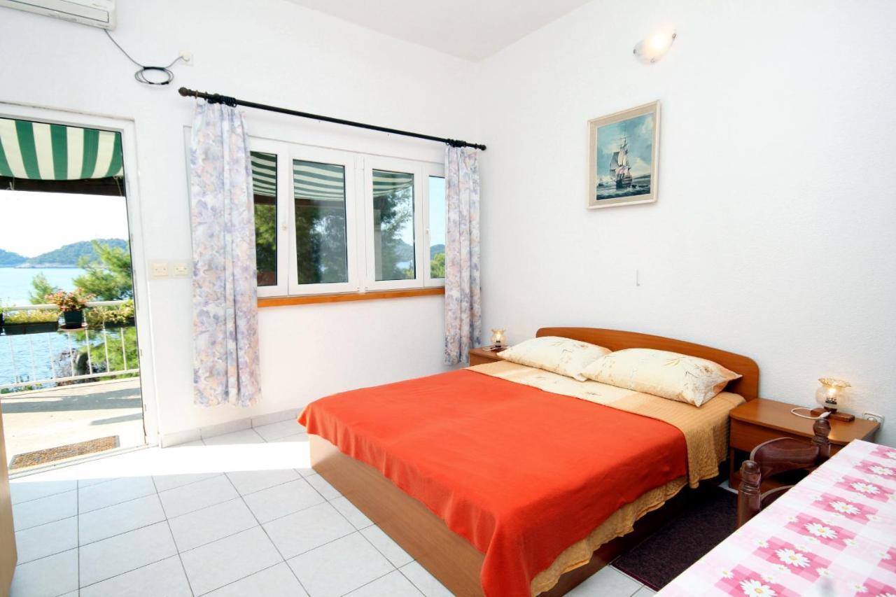 Apartments By The Sea Ubli, Lastovo - 8354 Uble Ngoại thất bức ảnh