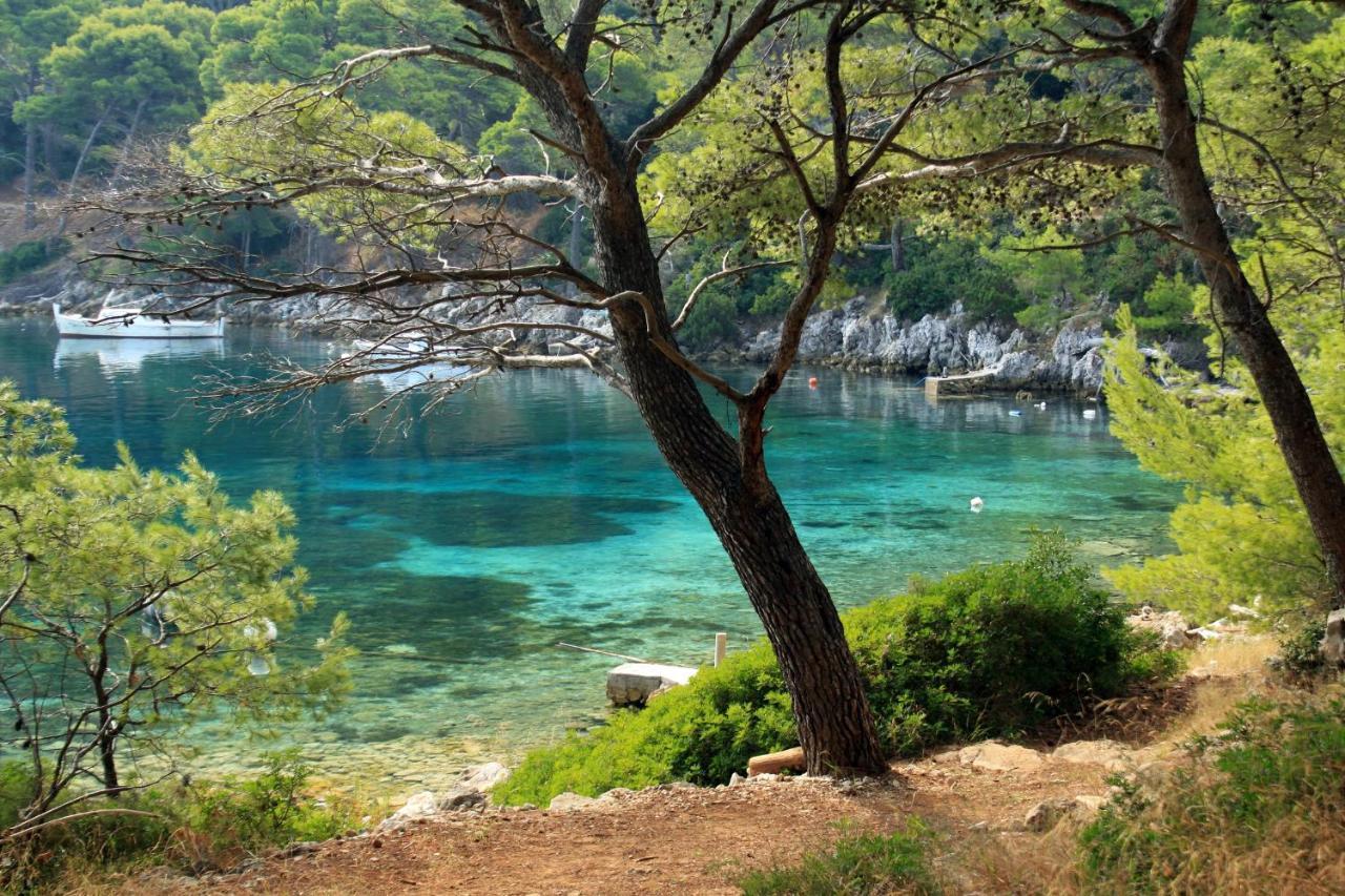Apartments By The Sea Ubli, Lastovo - 8354 Uble Ngoại thất bức ảnh
