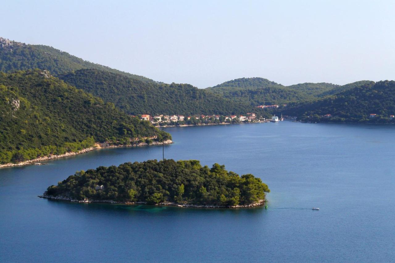 Apartments By The Sea Ubli, Lastovo - 8354 Uble Ngoại thất bức ảnh