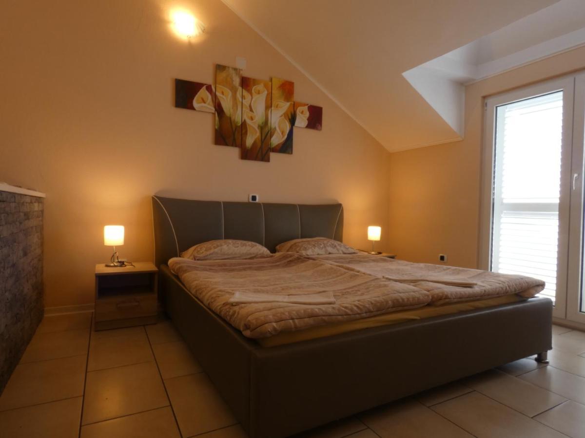 Apartments By The Sea Ubli, Lastovo - 8354 Uble Ngoại thất bức ảnh