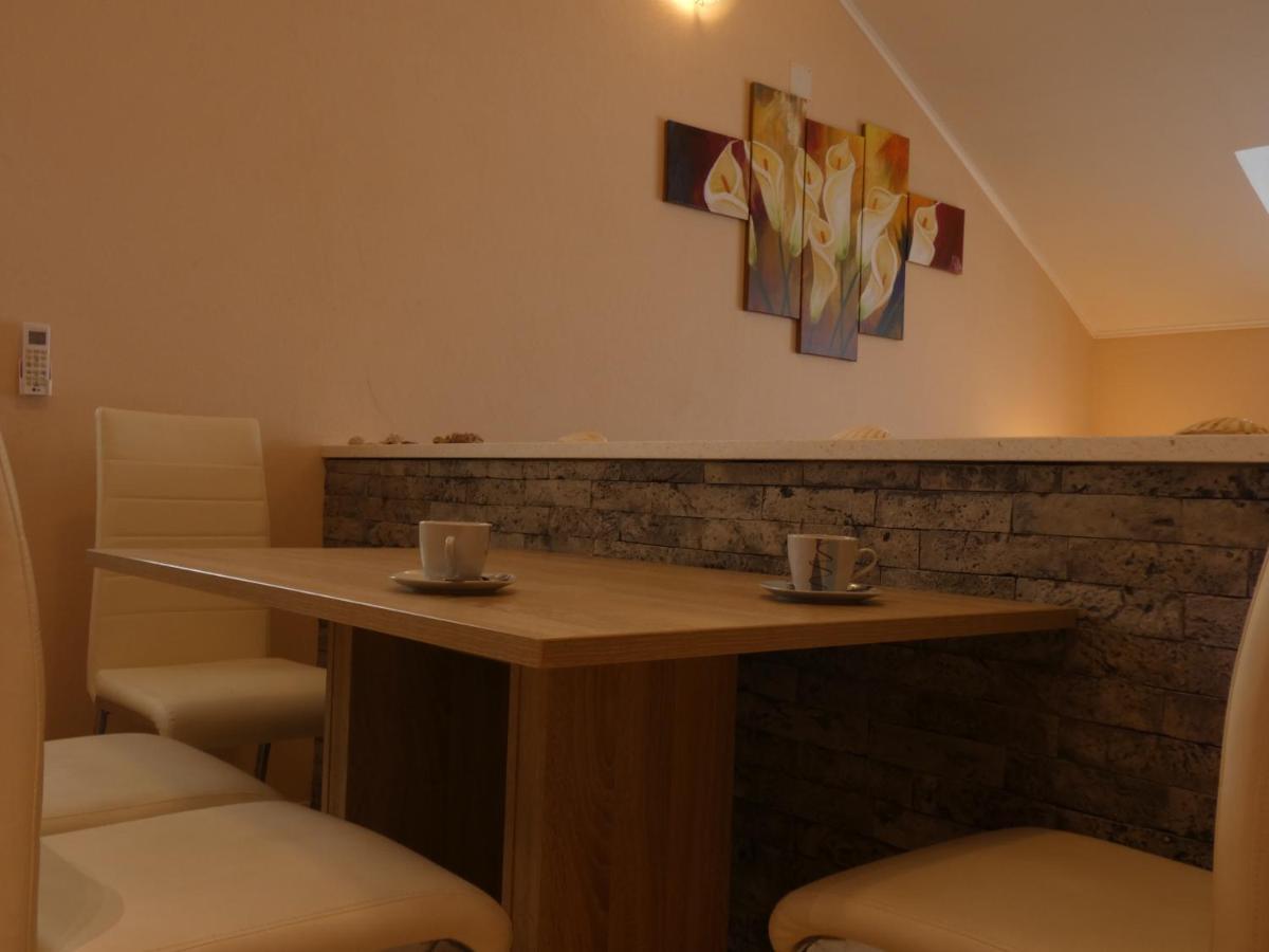 Apartments By The Sea Ubli, Lastovo - 8354 Uble Ngoại thất bức ảnh
